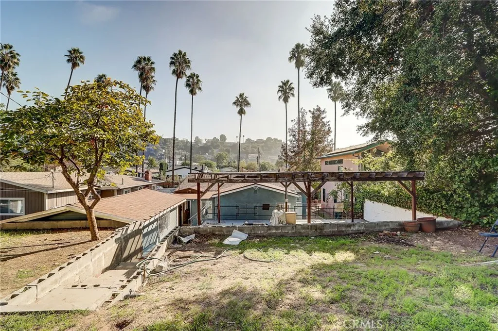 1567 Fair Park Avenue, Eagle Rock, California 90041 home-pic-18